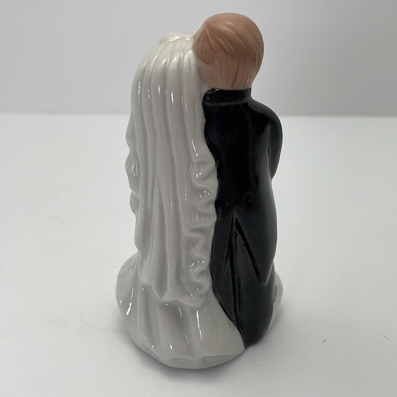 Bride and Groom Porcelain Figurine Cake Topper - Picture 4 of 9